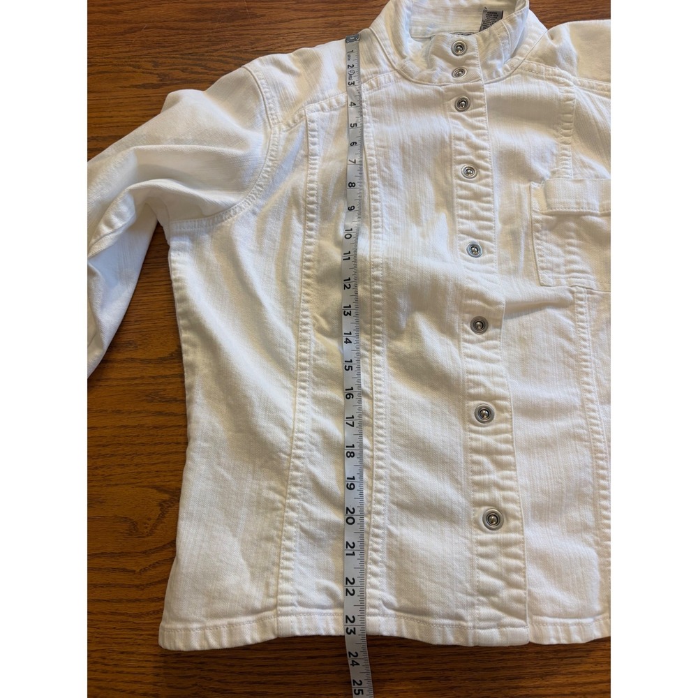 Chicos Platinum Womens White Denim Jacket Snap Front Size 2 Large Preppy - Picture 7 of 10